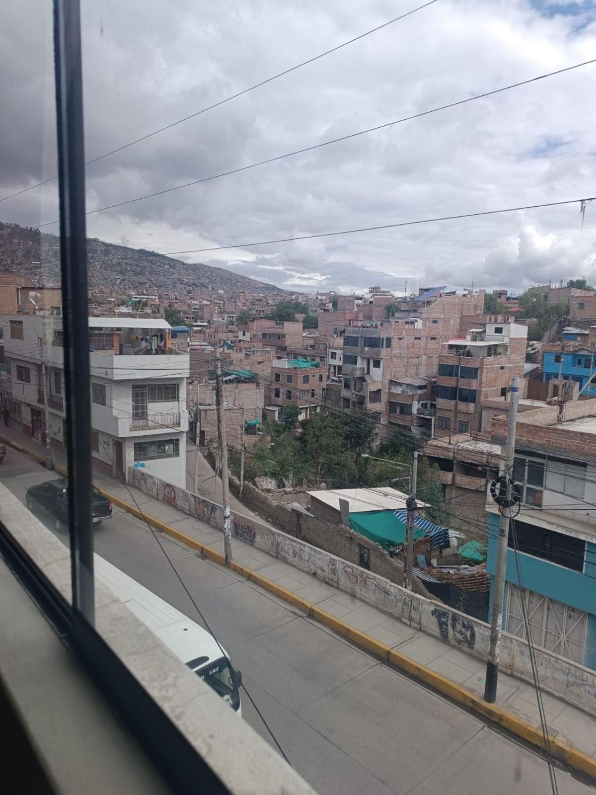 Hostal Yuraq Wasi 596 Ayacucho Exteriör bild
