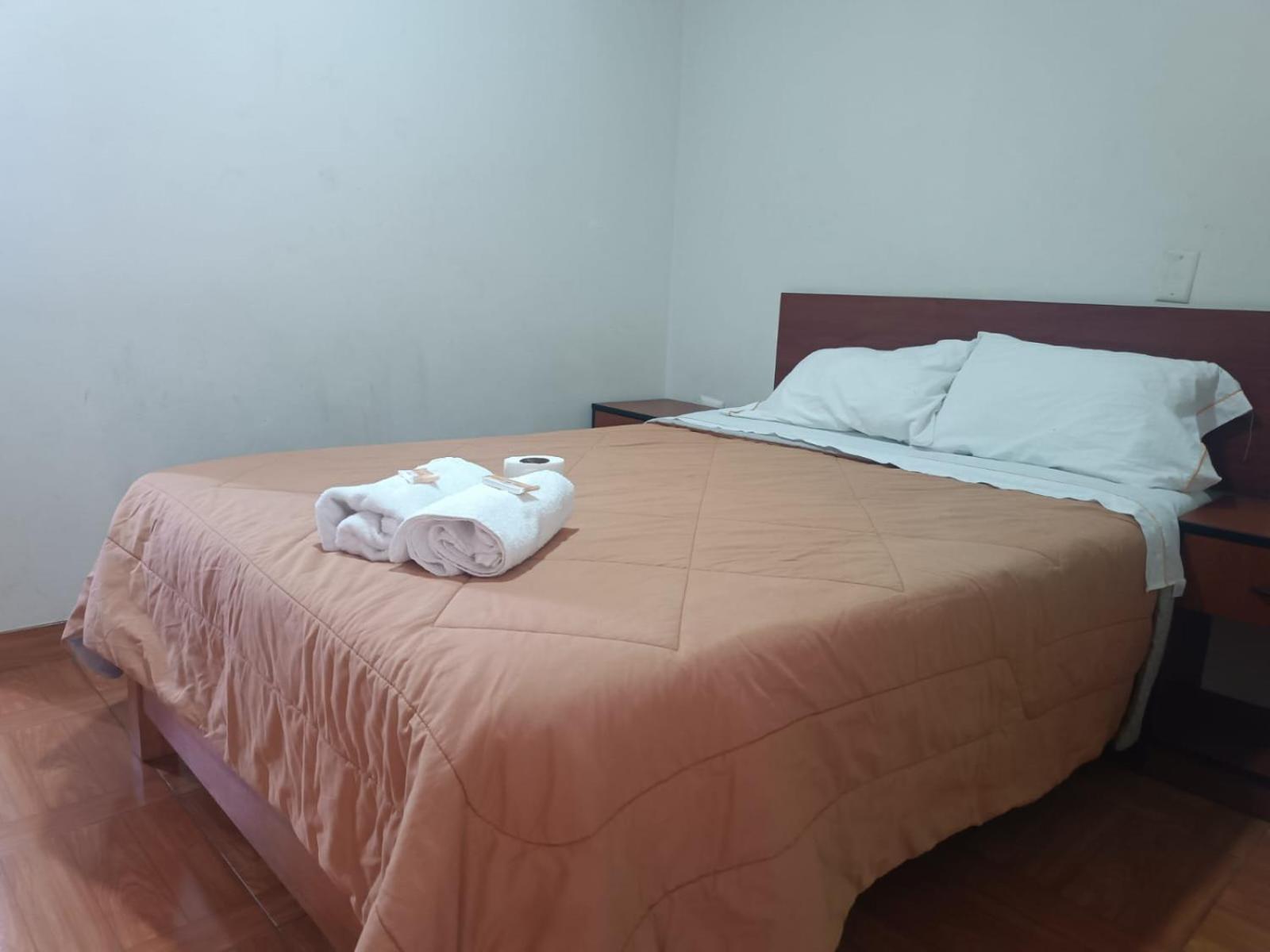 Hostal Yuraq Wasi 596 Ayacucho Exteriör bild